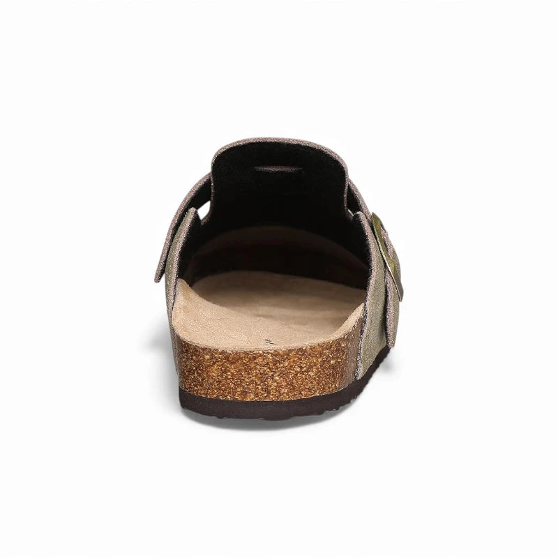 Mules de couleur vert khaki pour femme en vue arrière du produit et de l'intérieur particulièrement avec une surface en liège.