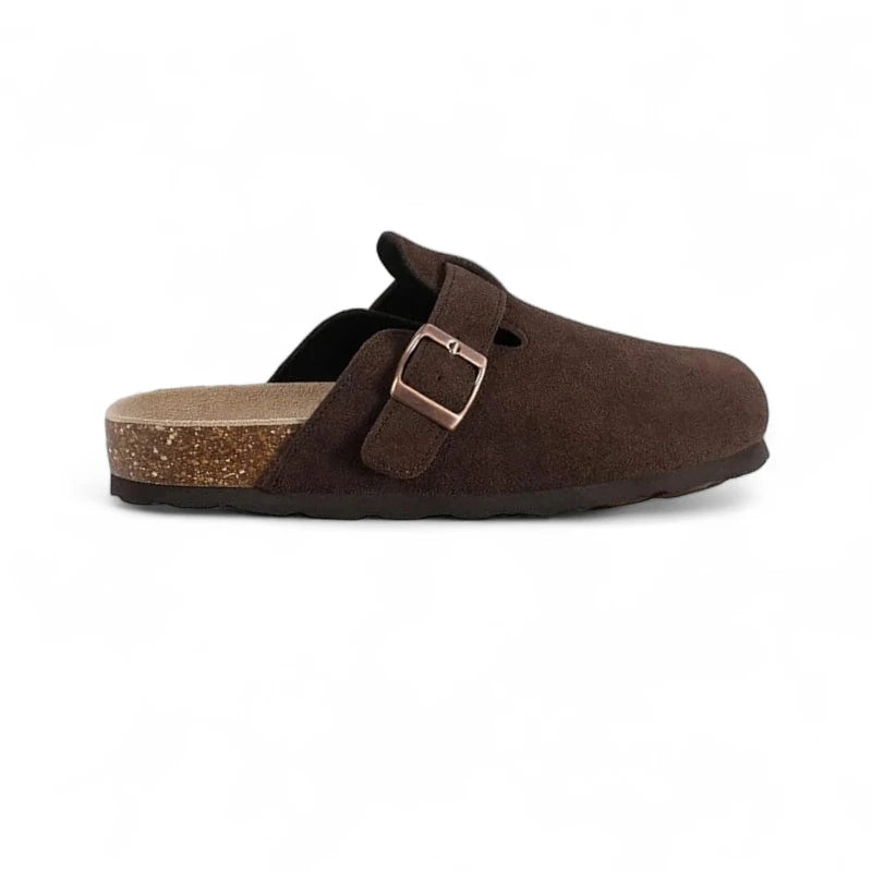 Sabot homme marron foncé suède profil latéral fermoir bronze cuivré