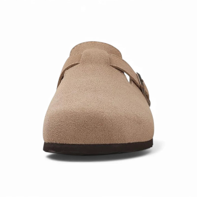 Sabot beige taupe vue frontale empiècement suède boucle carrée bronze