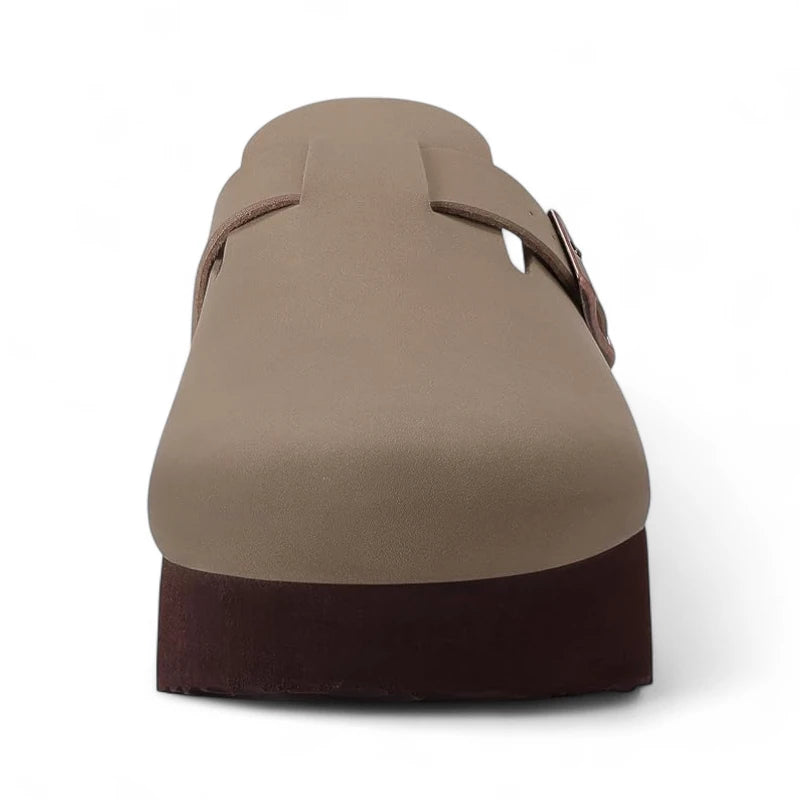 Sabots Plateforme Femme Marron Clair vus de face, dessus en daim et plateforme marron foncé.